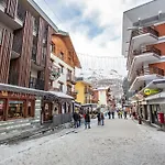 Апартаменти Gate - Main Street By Cervino View Experience *